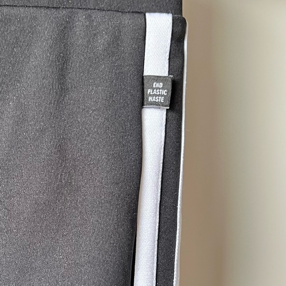 Adicolor Classic Flared Leggings size 4 or XS - Picture 8 of 13